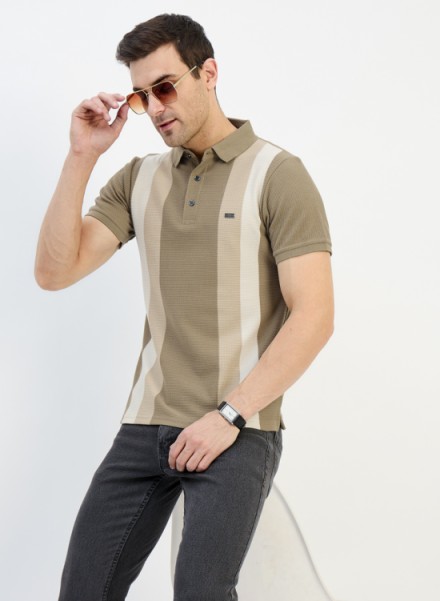 MEN BROWN VERTICAL STRIP TSHIRT